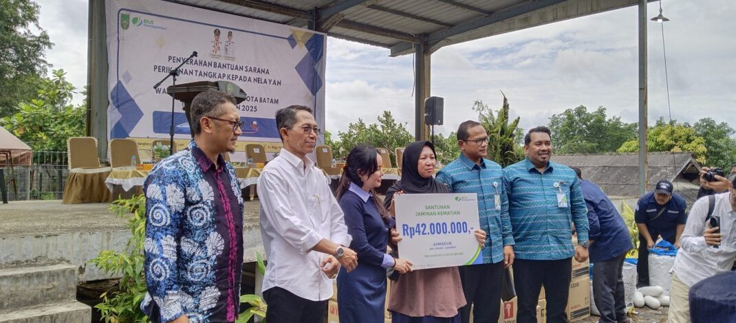 Pemko Gelontorkan Rp6,78 Miliar Bantuan Sarana Perikanan Tangkap, Amsakar: Nelayan Harus Bisa Tumbuh