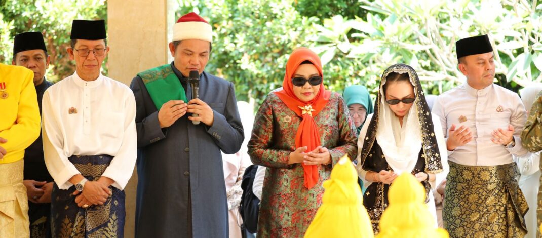 Amsakar-Li Claudia Ziarah Makam Zuriah Nong Isa, Awali Rangkaian HJB ke-196