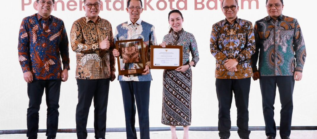 Lampaui Target Investasi 2025, Pemko Batam Borong Dua Penghargaan dari Kementerian Investasi dan Hilirisasi