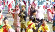 Hardiknas 2026, Amsakar-Li Claudia Menari Zapin Ngenang Bersama 5.120 Pelajar