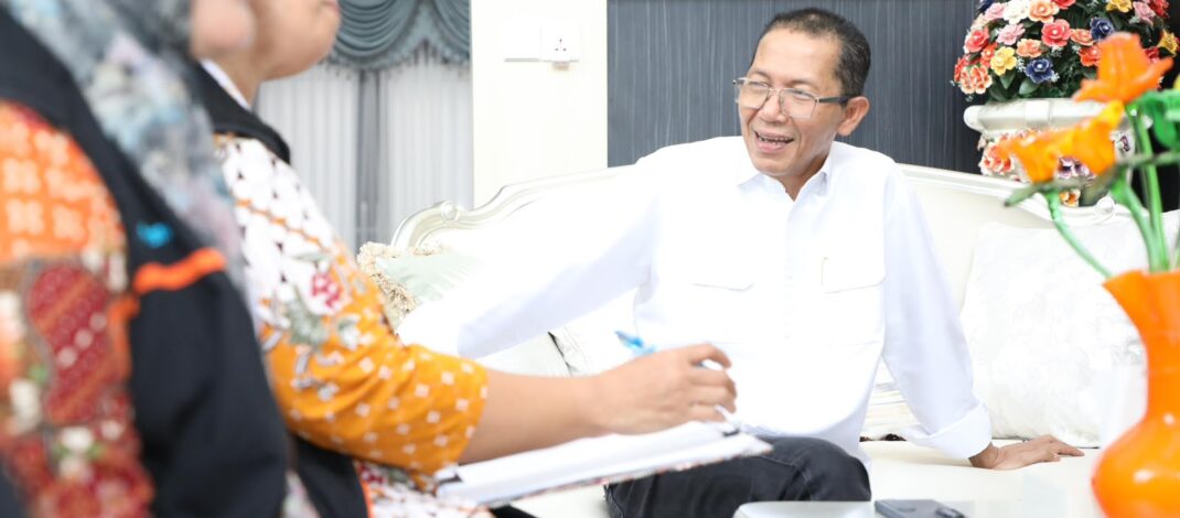 Amsakar Terima Petugas Sensus Ekonomi, Ajak Warga Batam Berikan Data yang Akurat