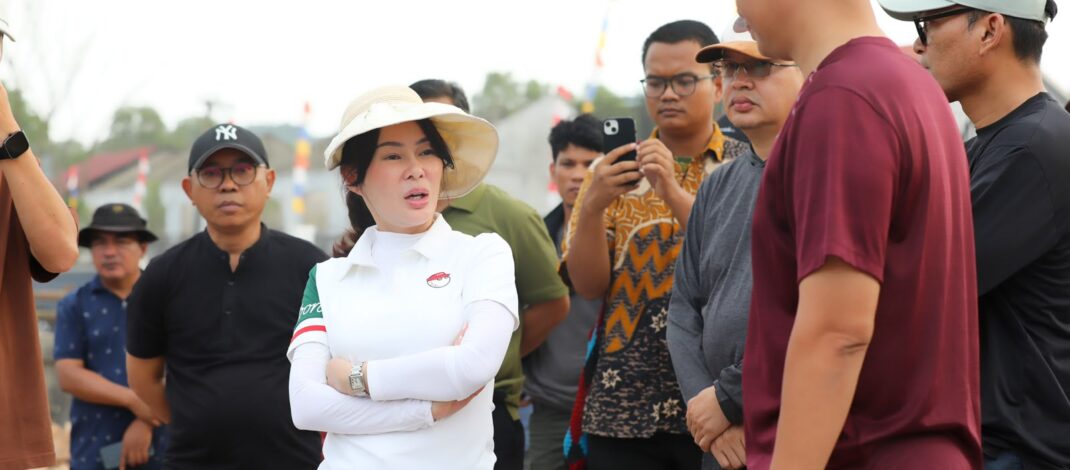 Li Claudia Tinjau Drainase dan PJU, Penanganan Banjir hingga Penerangan Jalan Digesa
