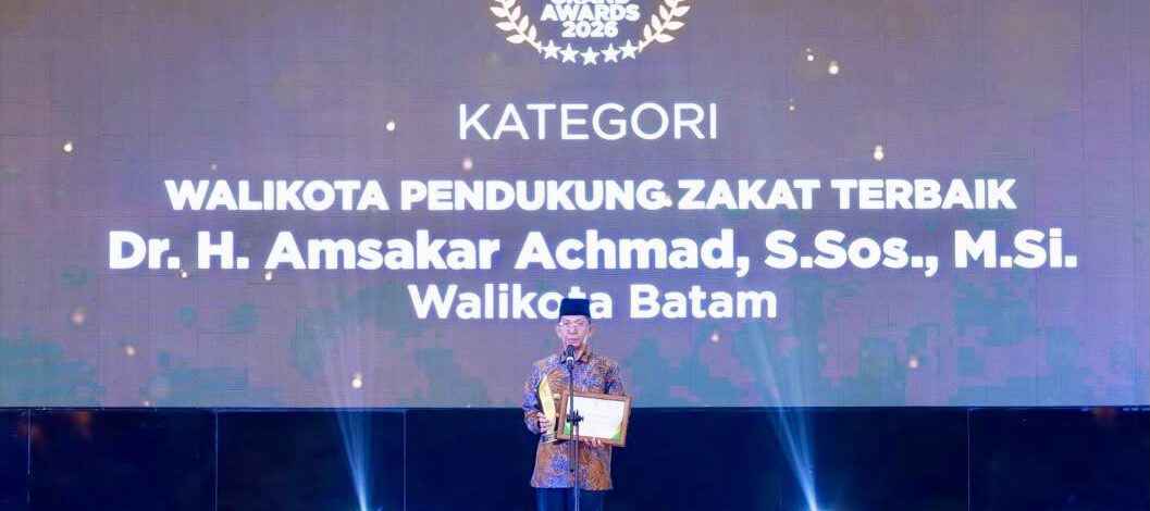 Amsakar Raih Penghargaan Wali Kota Pendukung Zakat Terbaik 2026