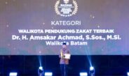 Amsakar Raih Penghargaan Wali Kota Pendukung Zakat Terbaik 2026