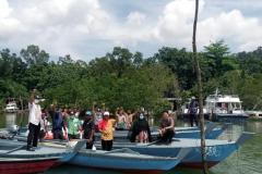 Penyerahan-bantuan-sarpras-berupa-boat-fiber-dan-mesin-tempel-bersumber-Dana-Alokasi-Khusus-tahun-anggaran-2021