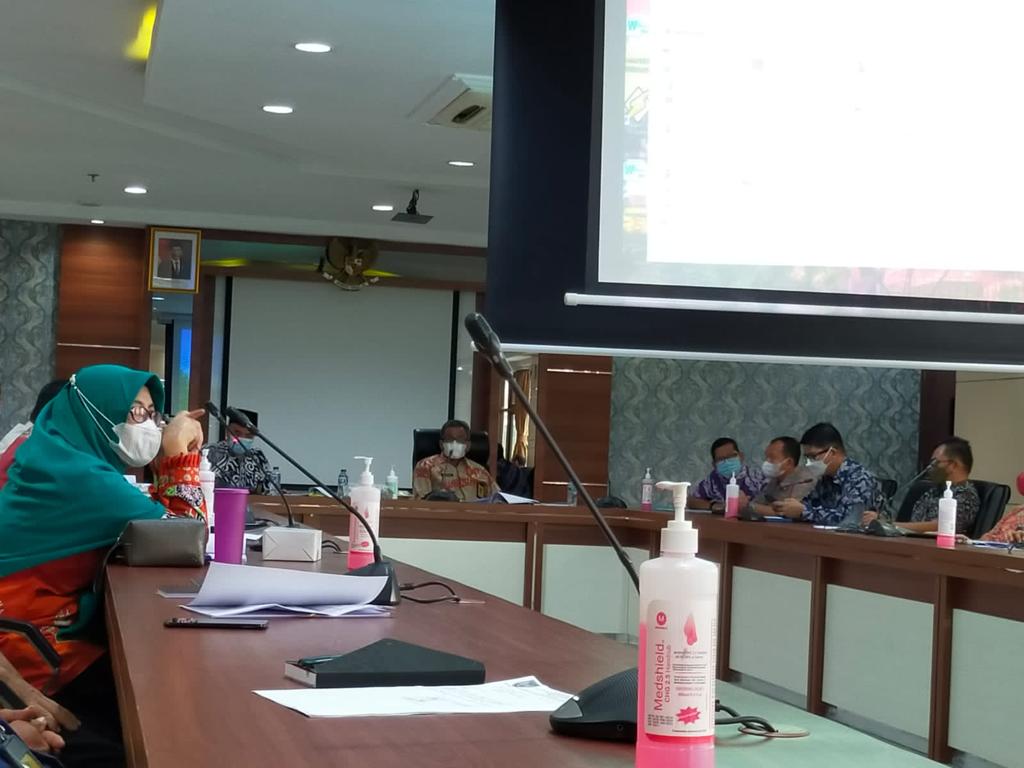 Mengikuti-rapat-laporan-audit-kearsipan-nasional