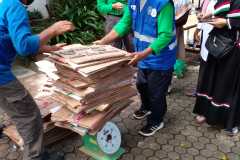 Aktif-pada-kegiatan-bank-sampah-DLH