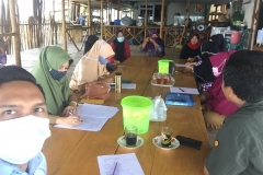 Pembinaan dan penilaian Poklahsar Cahaya Tanjung Gundap di Kel. Tembesi Kec. Sagulung.
