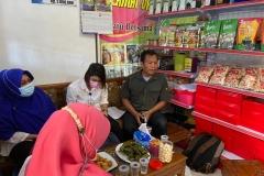 Tim-Diskan-melakukan-penilaian-kelas-kelompok-perikanan-Poklahsar-Restu-Ibu-di-Bengkong-Laut-Kecamatan-Bengkong.